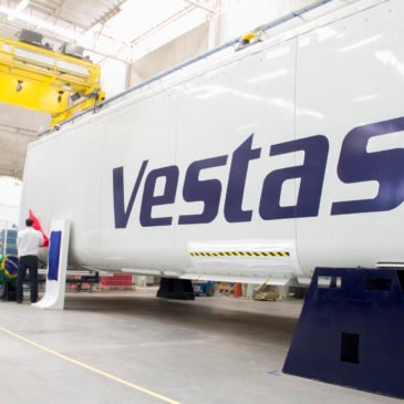 Vestas inaugura nova fábrica no Brasil para turbinas de 4,2 MW